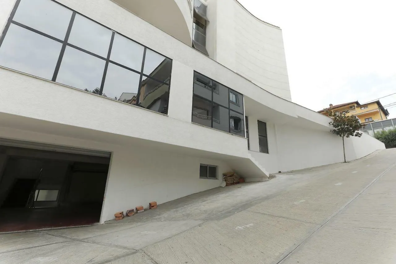 Hotel Gjuta Albania