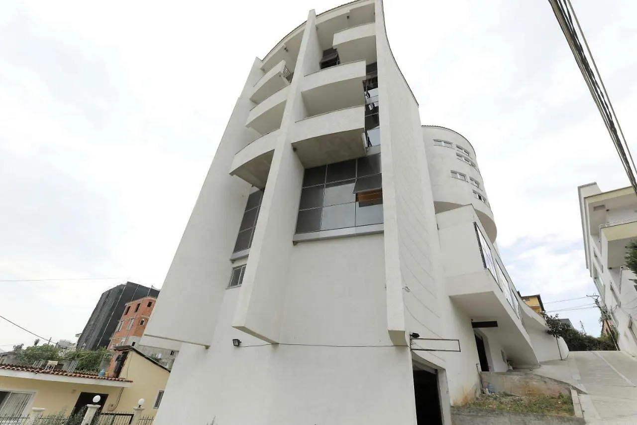 Hotel Gjuta Tirana